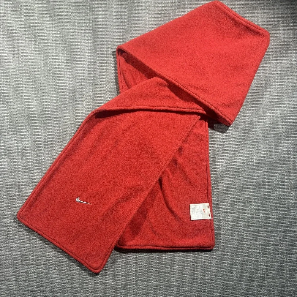 Nike Fleece Hooded Scarf Mens‎ Red Swoosh Logo Winter Cold Weather Accessory